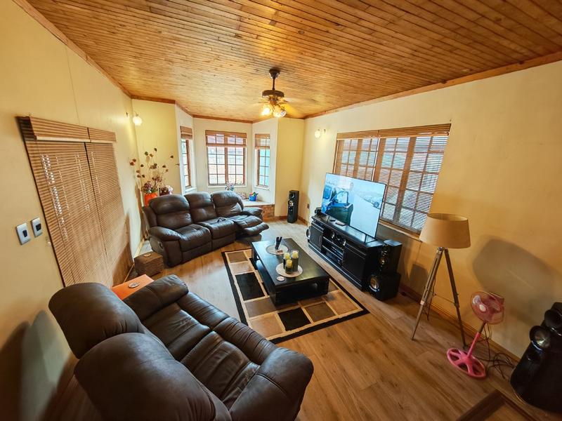 4 Bedroom Property for Sale in Vaalpark Free State